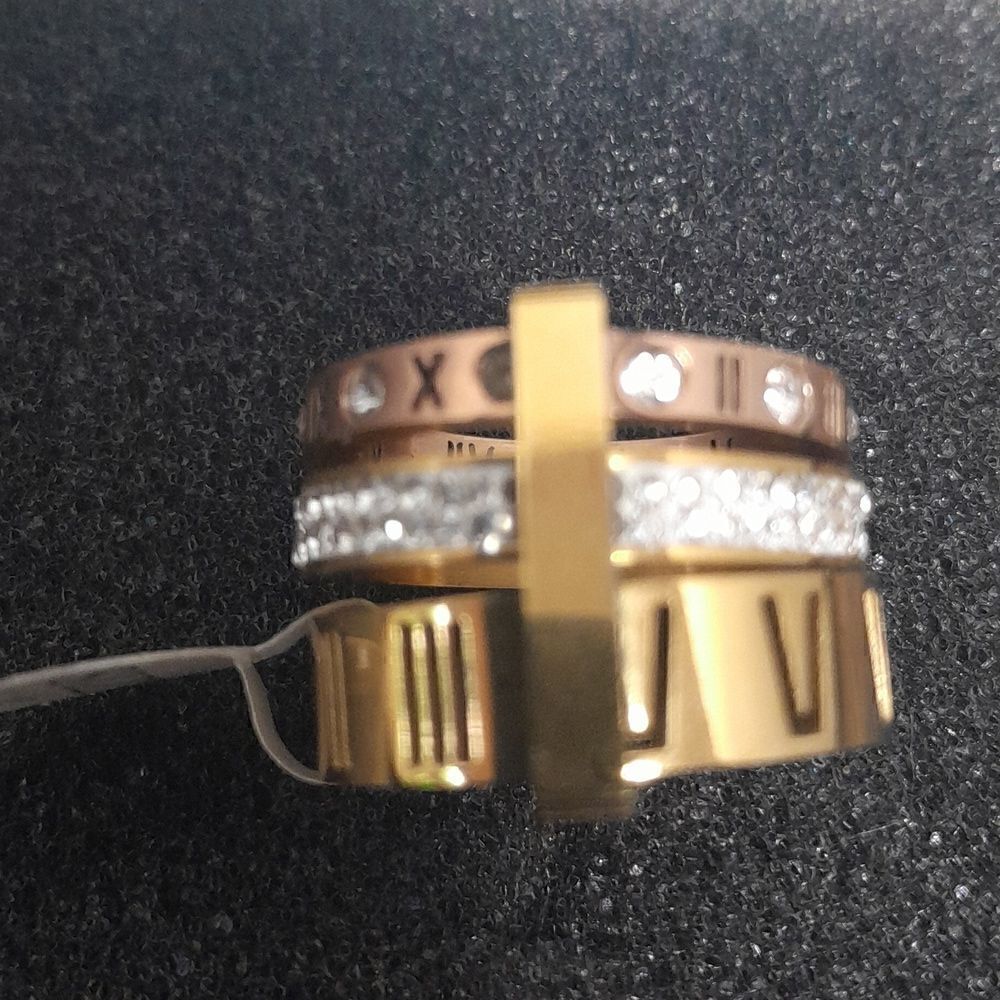 Triple Ring with Binder...Size 6 - Picture 2 of 4